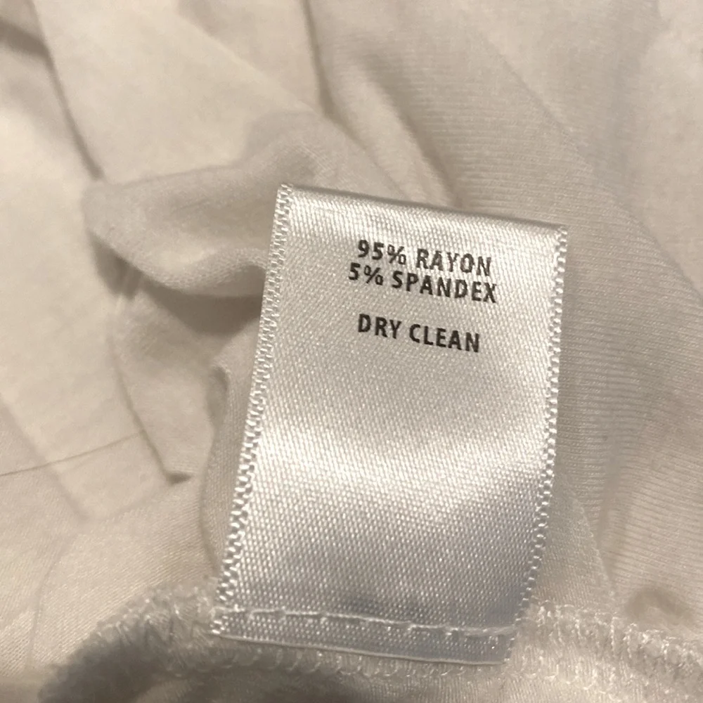 Bailey 44 sleeveless top size medium - Picture 5 of 5